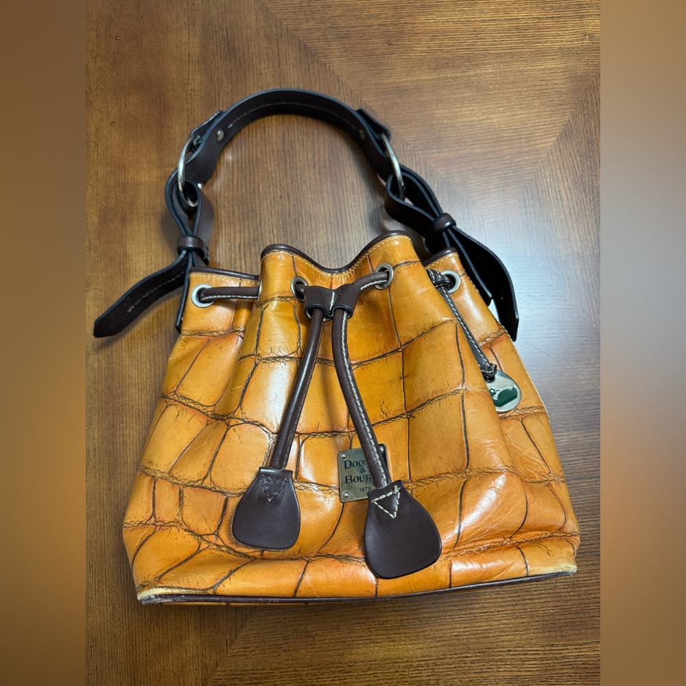 Vintage Dooney & Bourke Woven Beige and Dark Brown Handbag - Picture 8 of 14